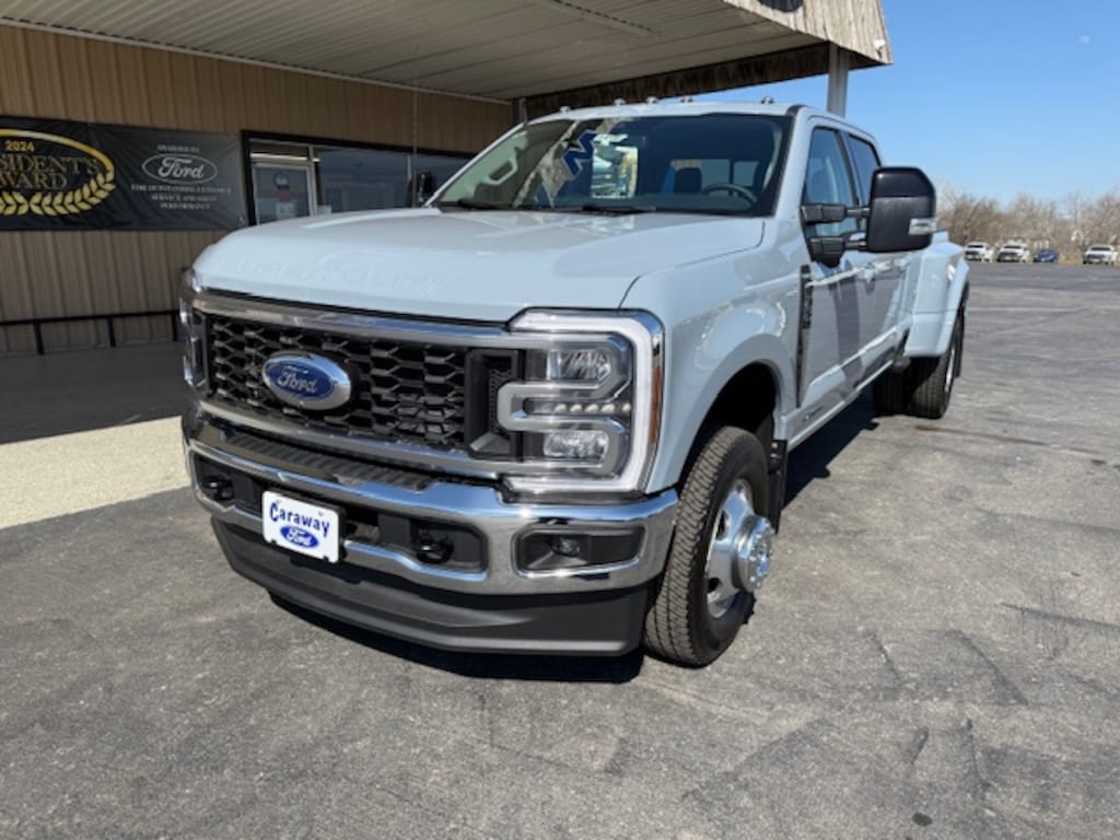 New 2026 Ford F-350 LARIAT 4X4 TRUCK