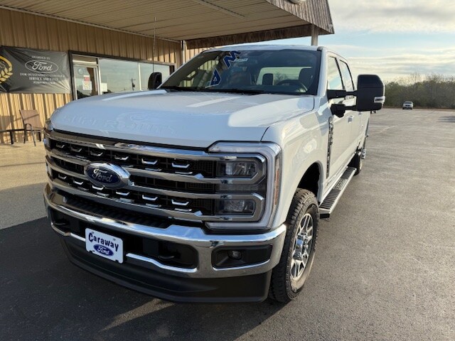 2026 Ford F-350 Lariat photo 3
