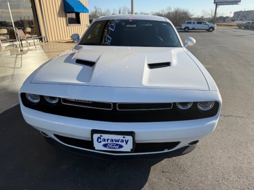 Used 2017 Dodge Challenger SXT Coupe
