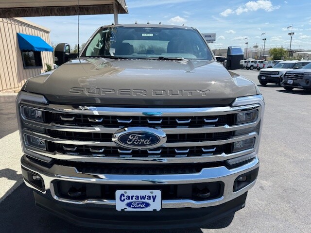 2026 Ford F-350 Lariat photo 4