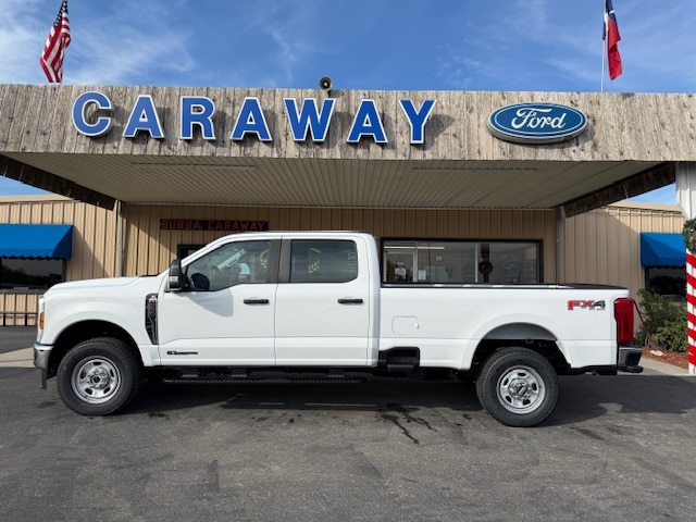 2026 Ford F-350 Super Duty XL's photo