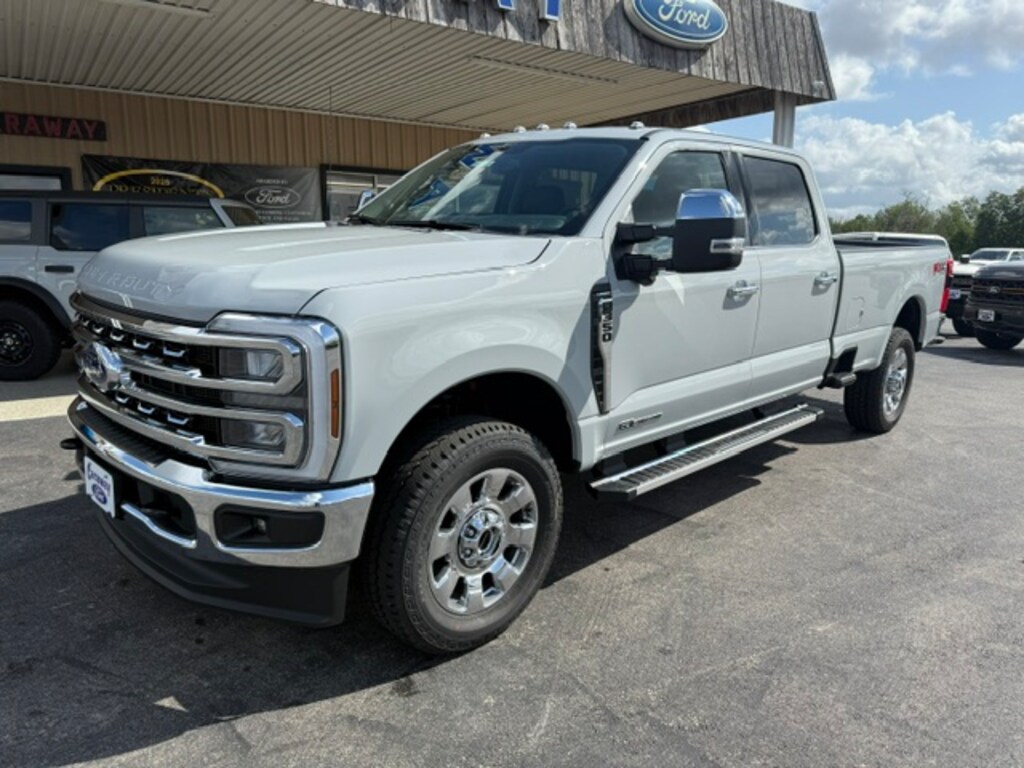New 2026 Ford F-350 LARIAT 4X4 TRUCK