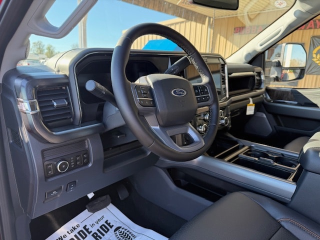 2026 Ford F-350 Super Duty Lariat - Photo 13