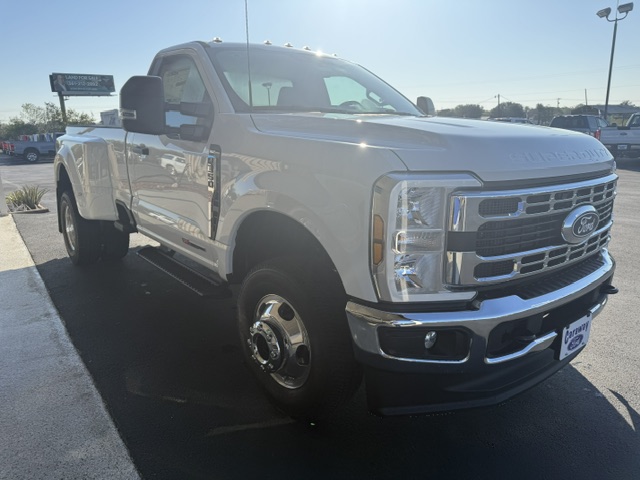New 2027 Ford F-350 XLT 4X4 TRUCK