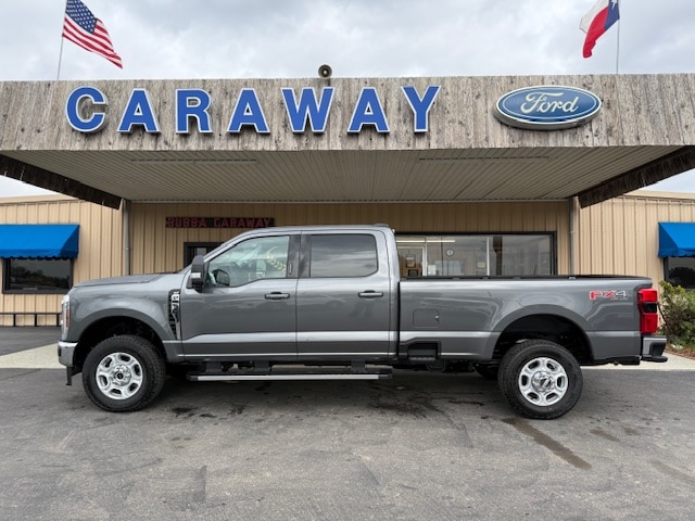 2026 Ford F-350 Super Duty XLT's photo