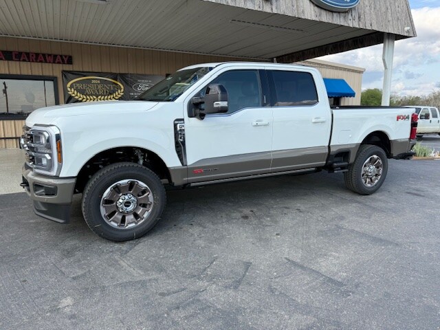 2026 Ford F-250 King Ranch photo 2