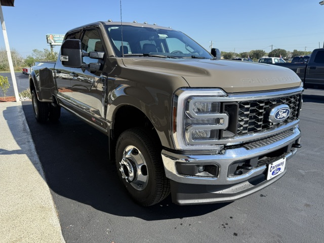 New 2027 Ford F-350 LARIAT 4X4 TRUCK