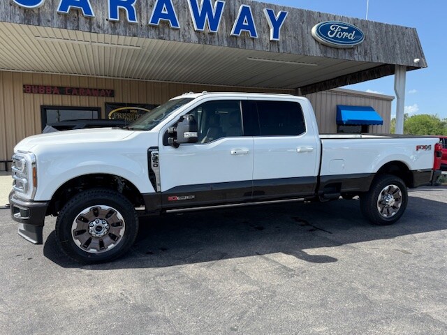 2025 Ford F-350 King Ranch photo 2