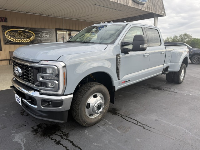 New 2027 Ford F-350 LARIAT 4X4 TRUCK