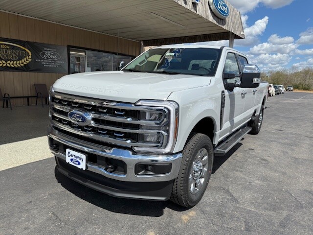 2026 Ford F-350 photo 3