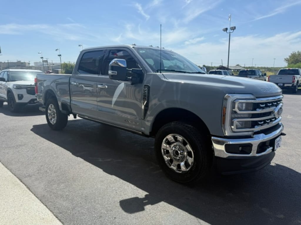 New 2026 Ford F-250 LARIAT 4X4 TRUCK