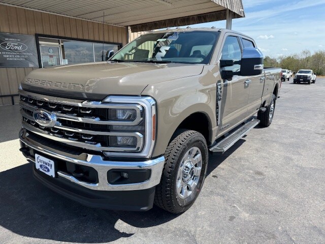2026 Ford F-350 Lariat photo 3