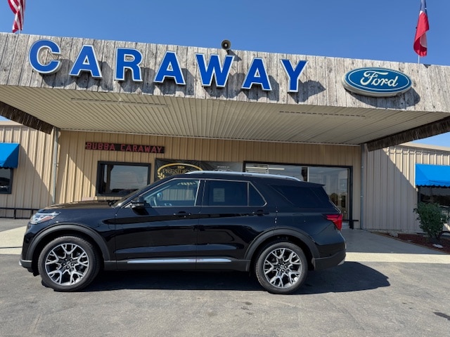 2025 Ford Explorer Platinum's photo