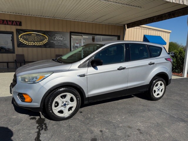 2017 Ford Escape S photo 2