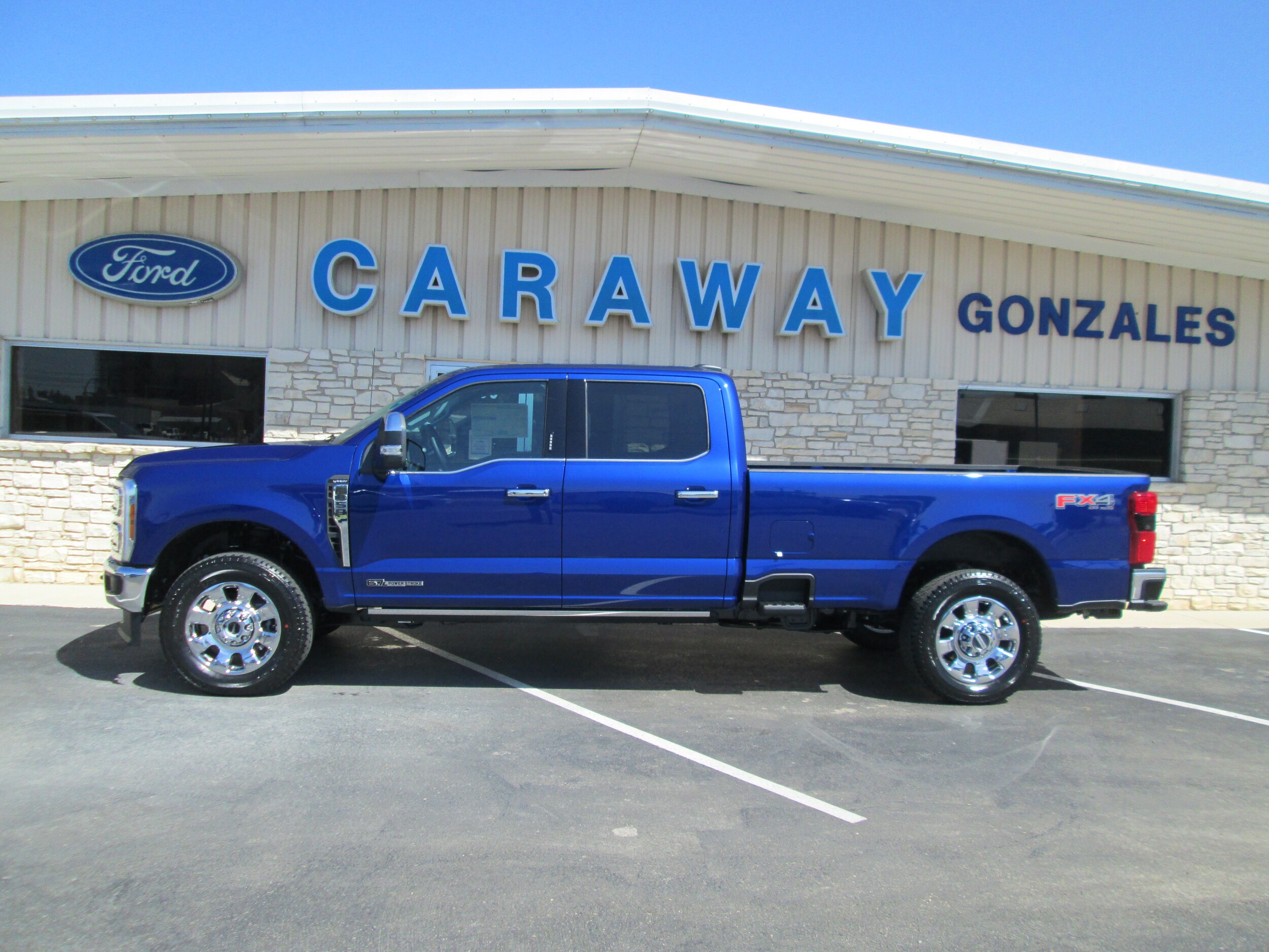 2026 Ford F-350 Lariat photo 2