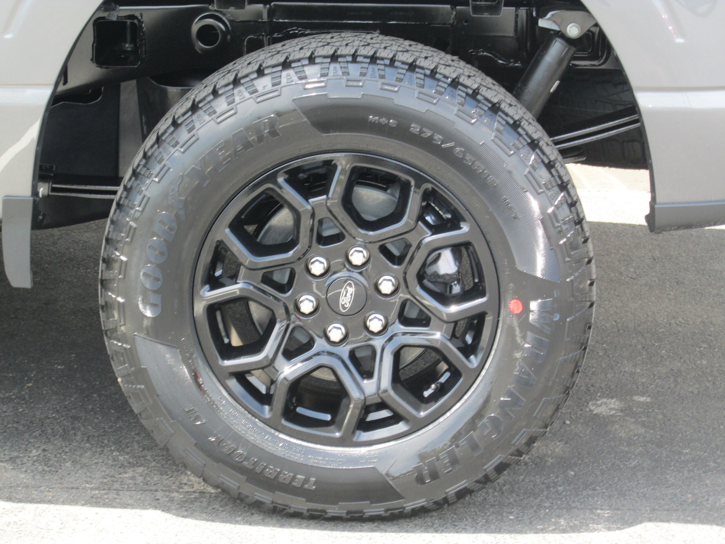2025 Ford F-150 XLT photo 3