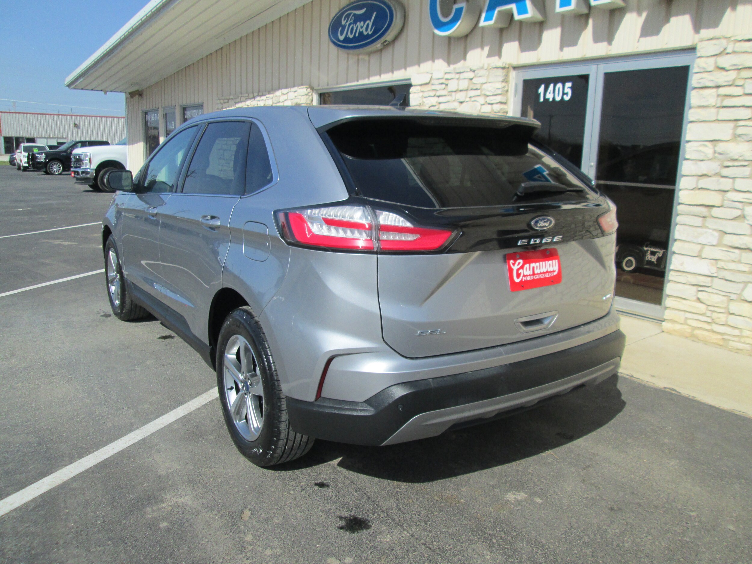 2022 Ford Edge SEL photo 4