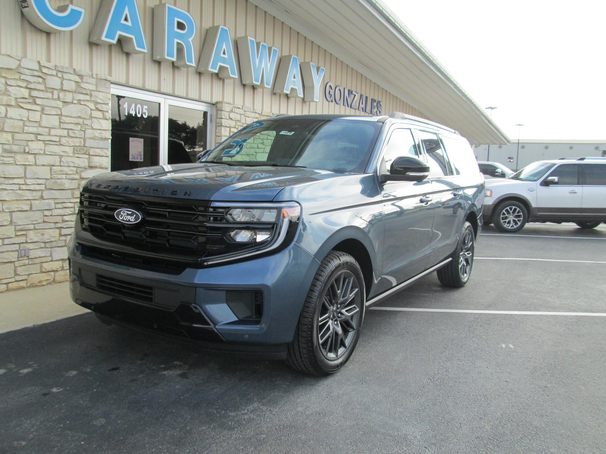 2027 Ford Expedition Platinum MAX 4x2's photo
