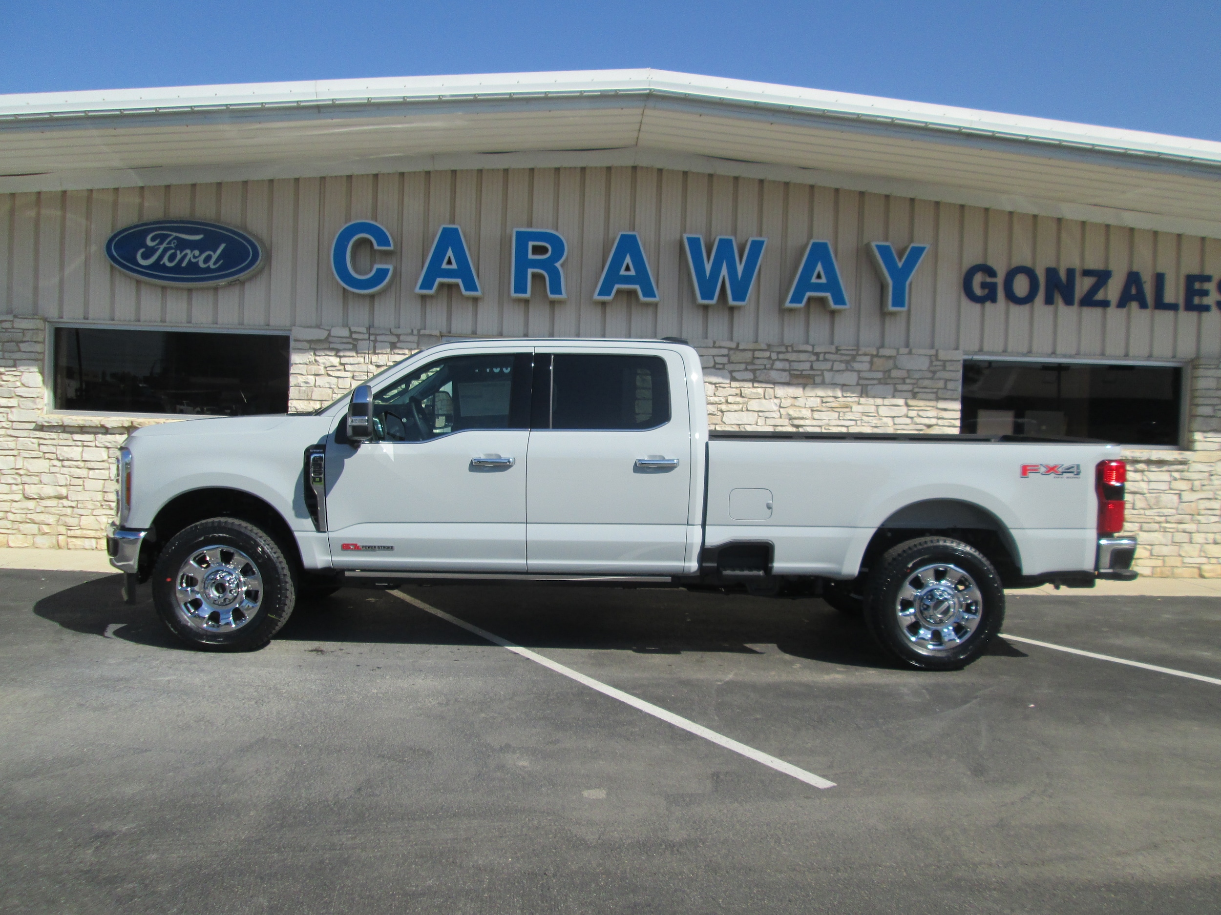 2025 Ford F-350 photo 2
