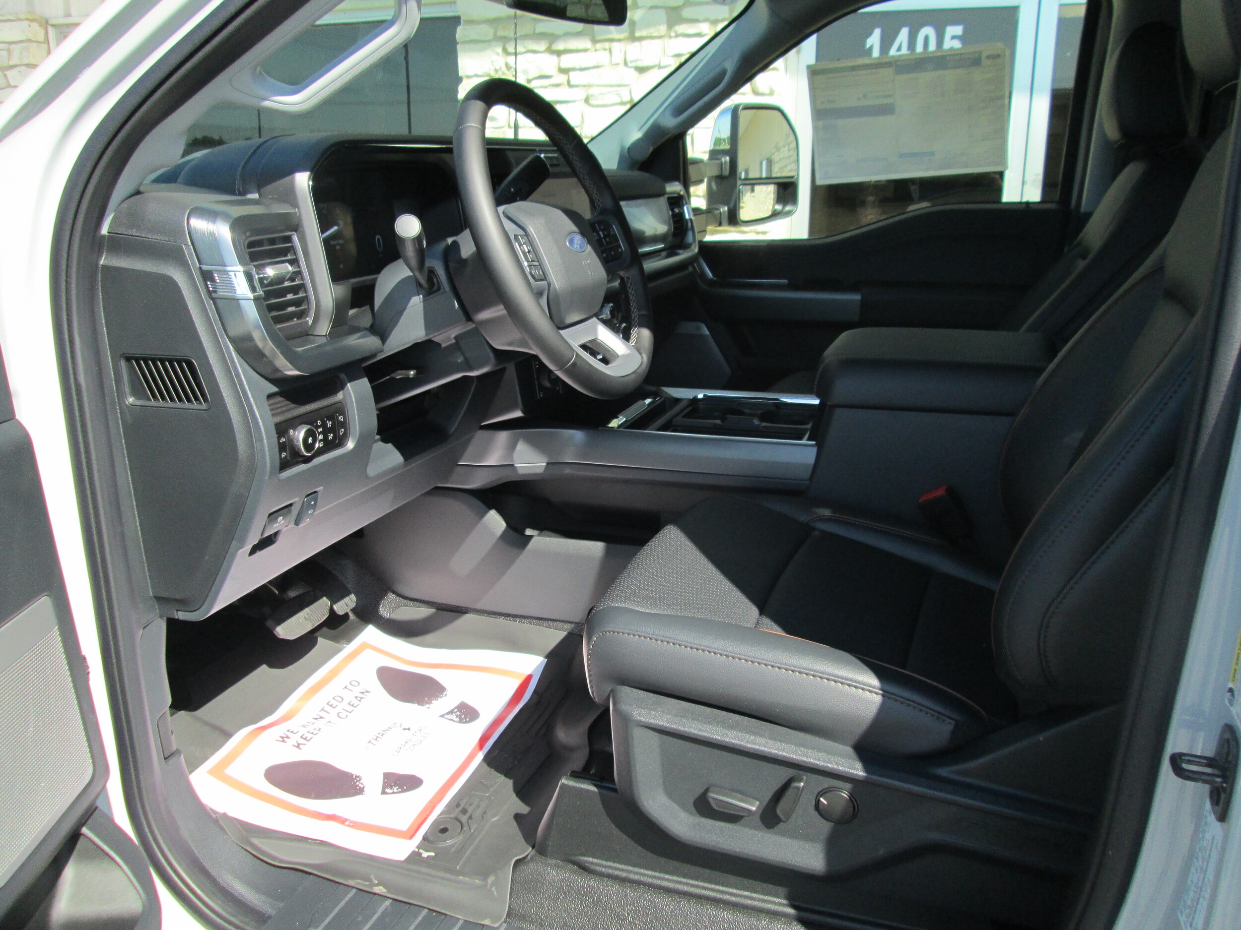 2025 Ford F-350 photo 4