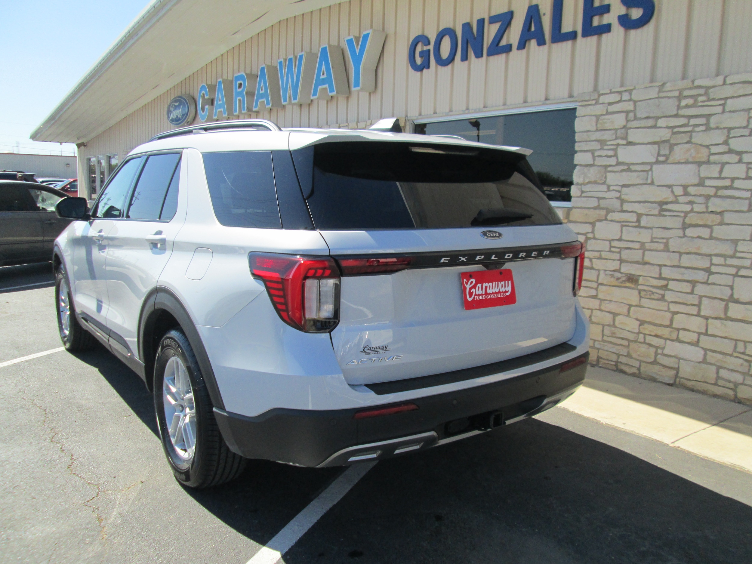 2026 Ford Explorer Active - Photo 6