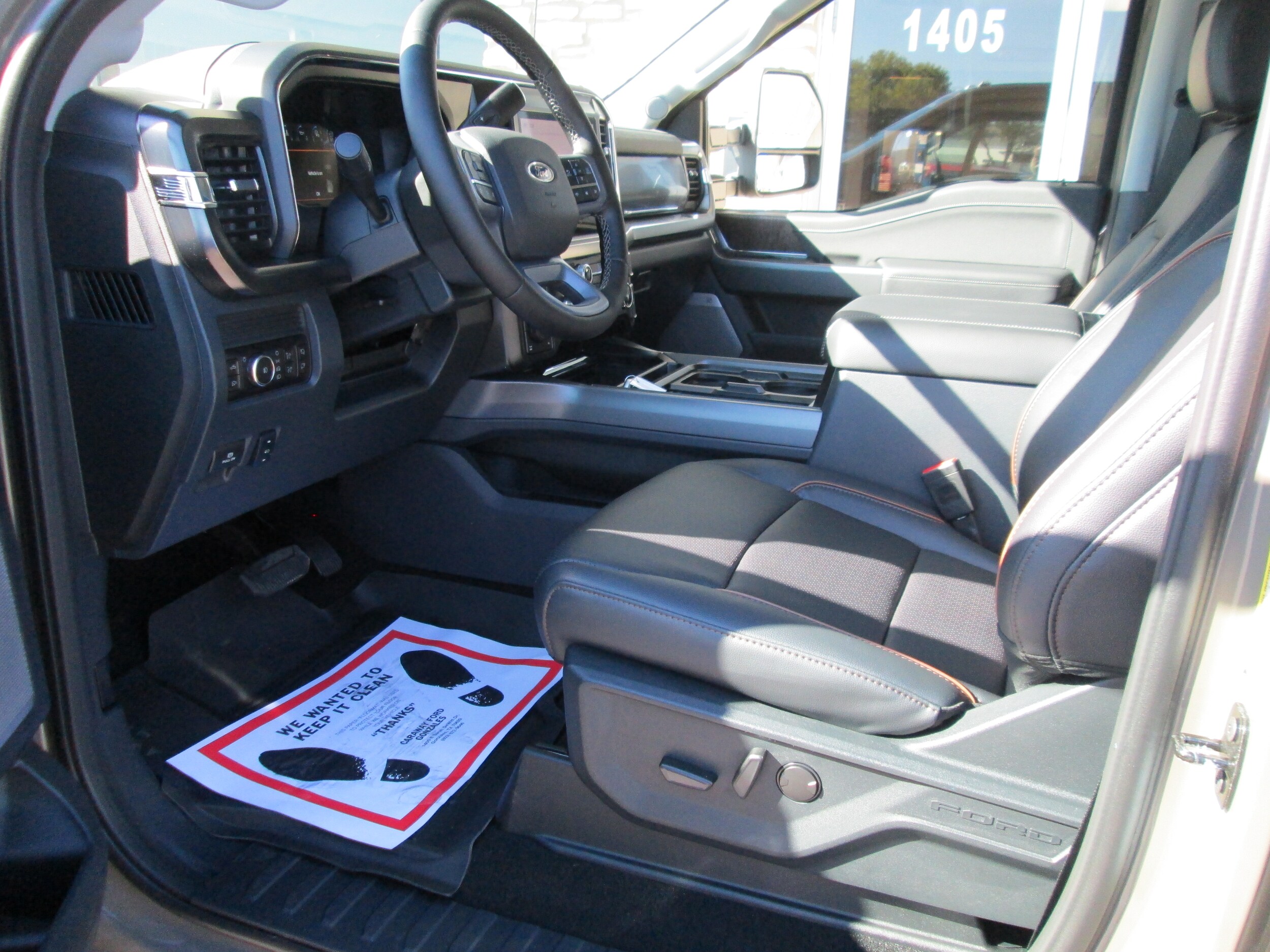 2026 Ford F-350 Lariat photo 4