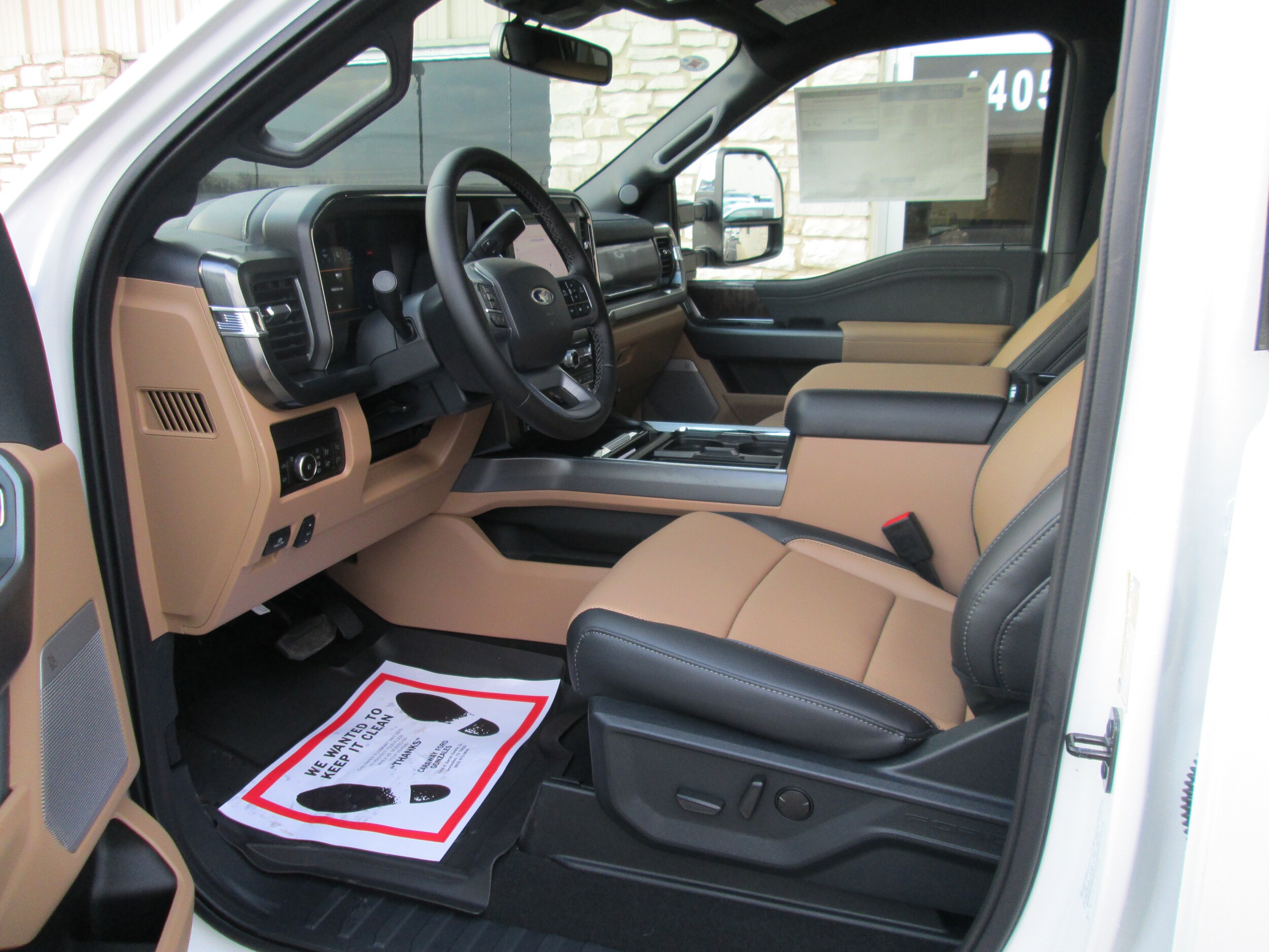 2025 Ford F-350 photo 4