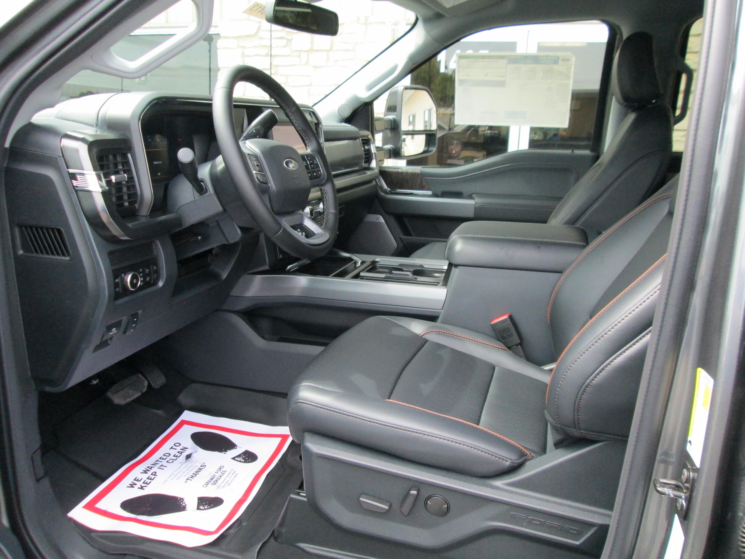 2026 Ford F-250 Lariat photo 2