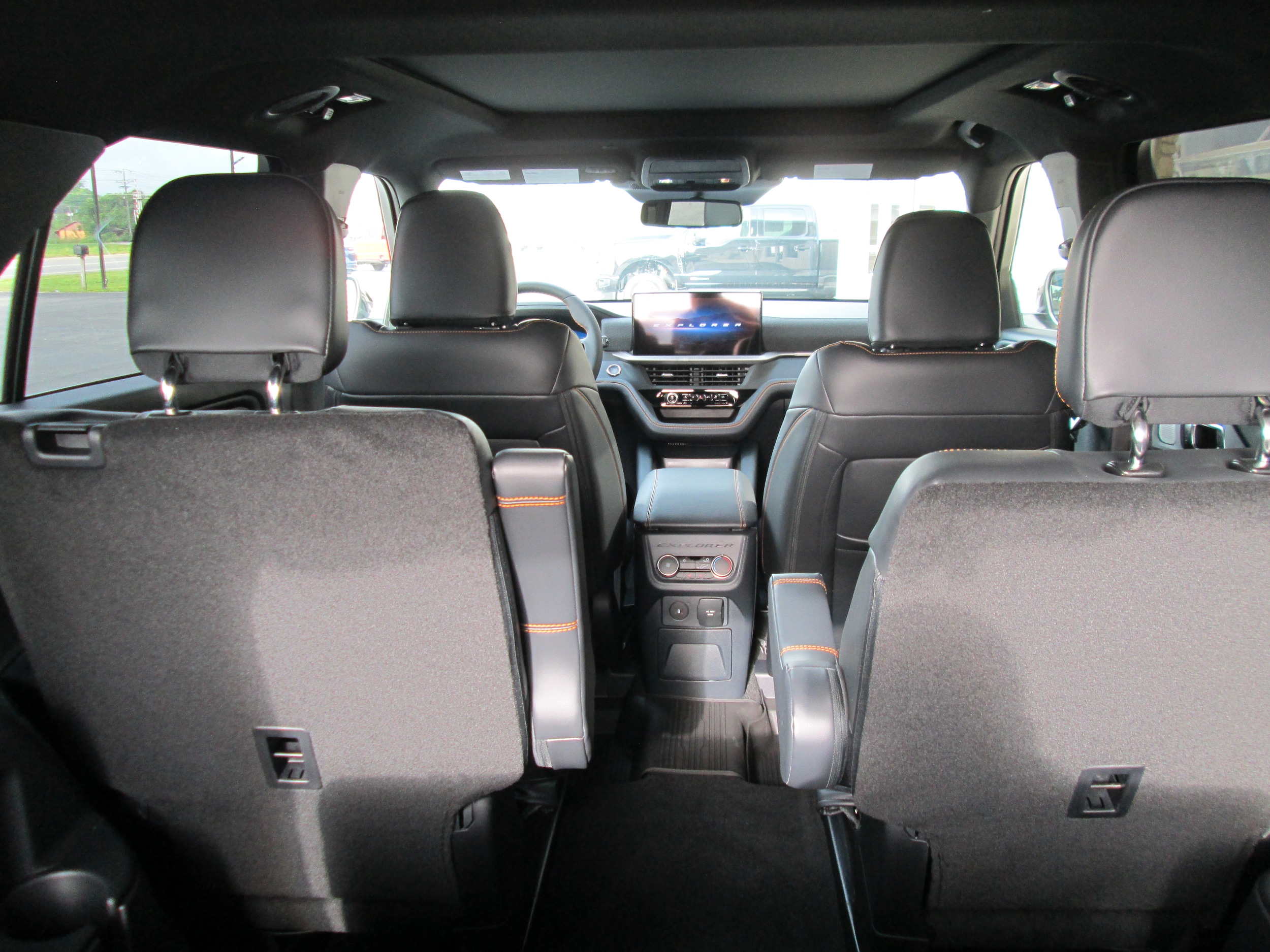 2026 Ford Explorer Tremor - Photo 11
