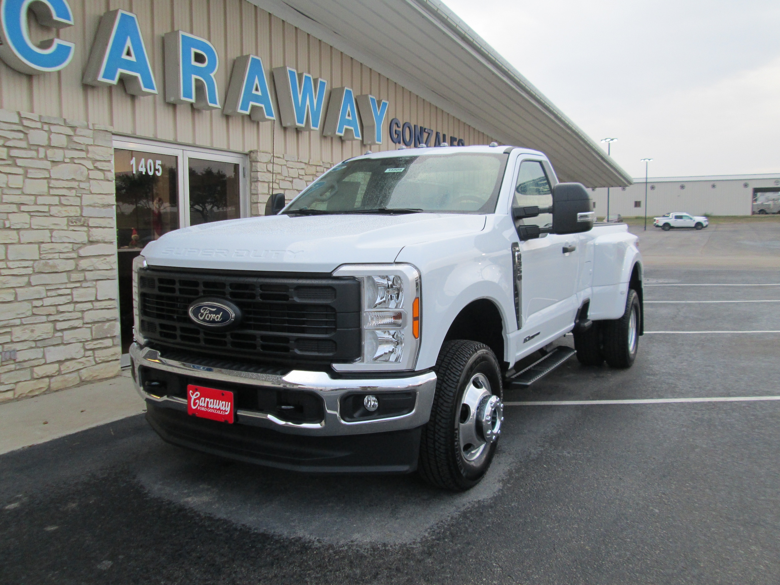 2026 Ford F-350 Super Duty XL's photo