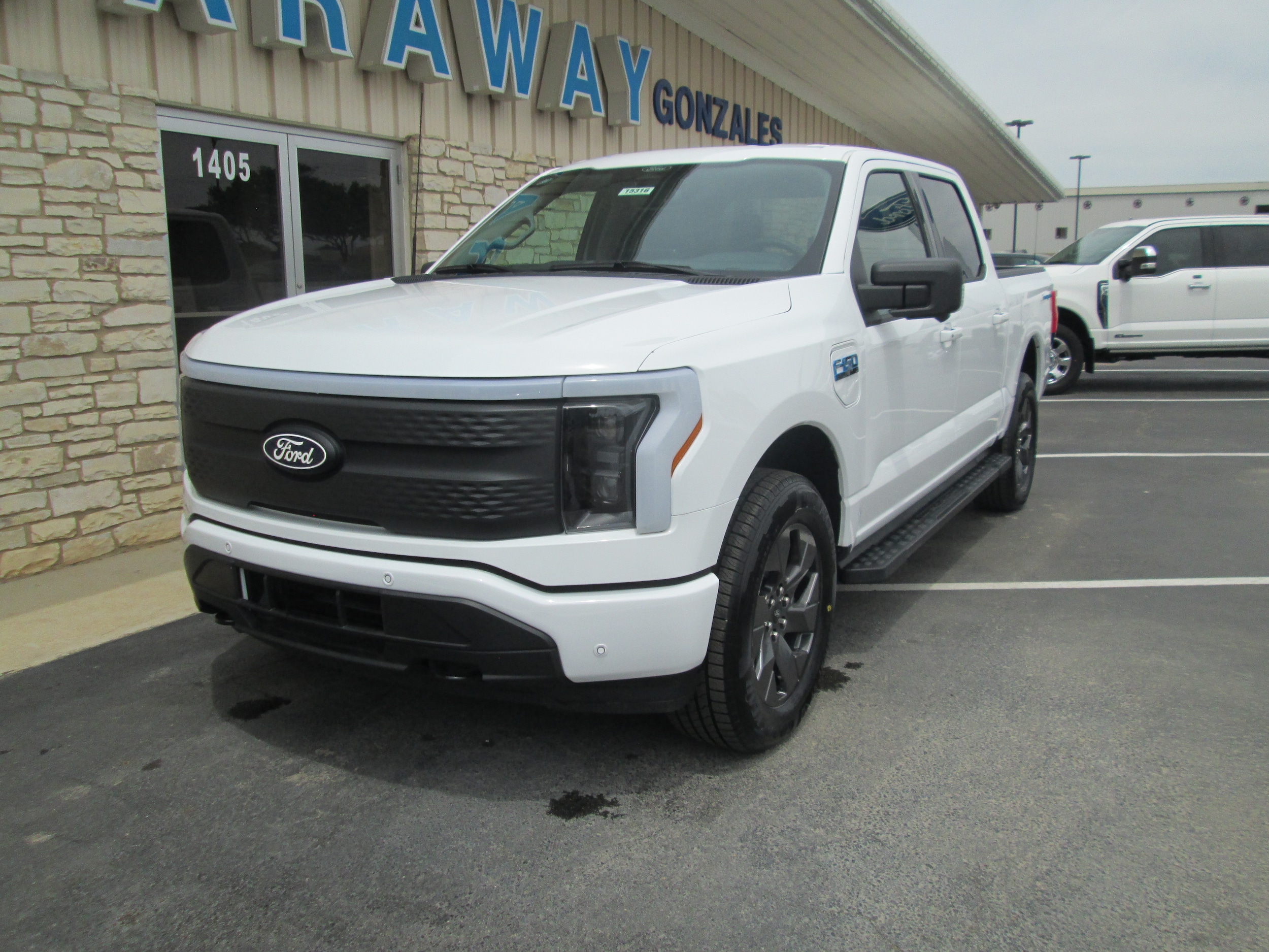 2025 Ford F-150 Lightning Flash's photo