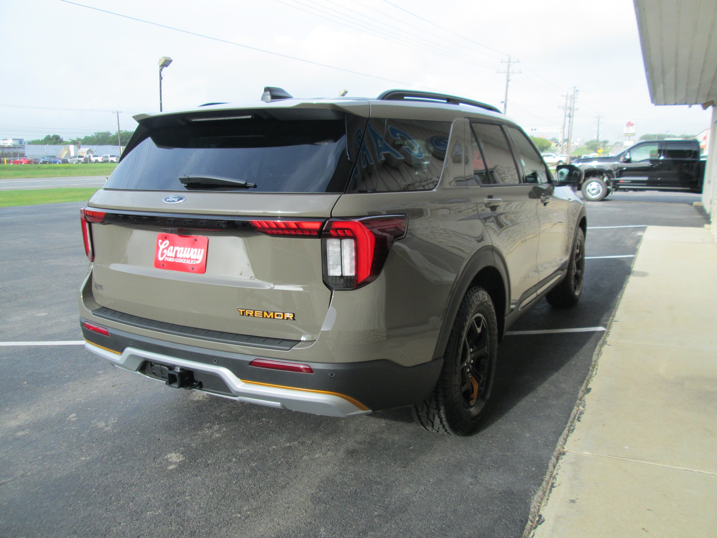 2026 Ford Explorer Tremor - Photo 9