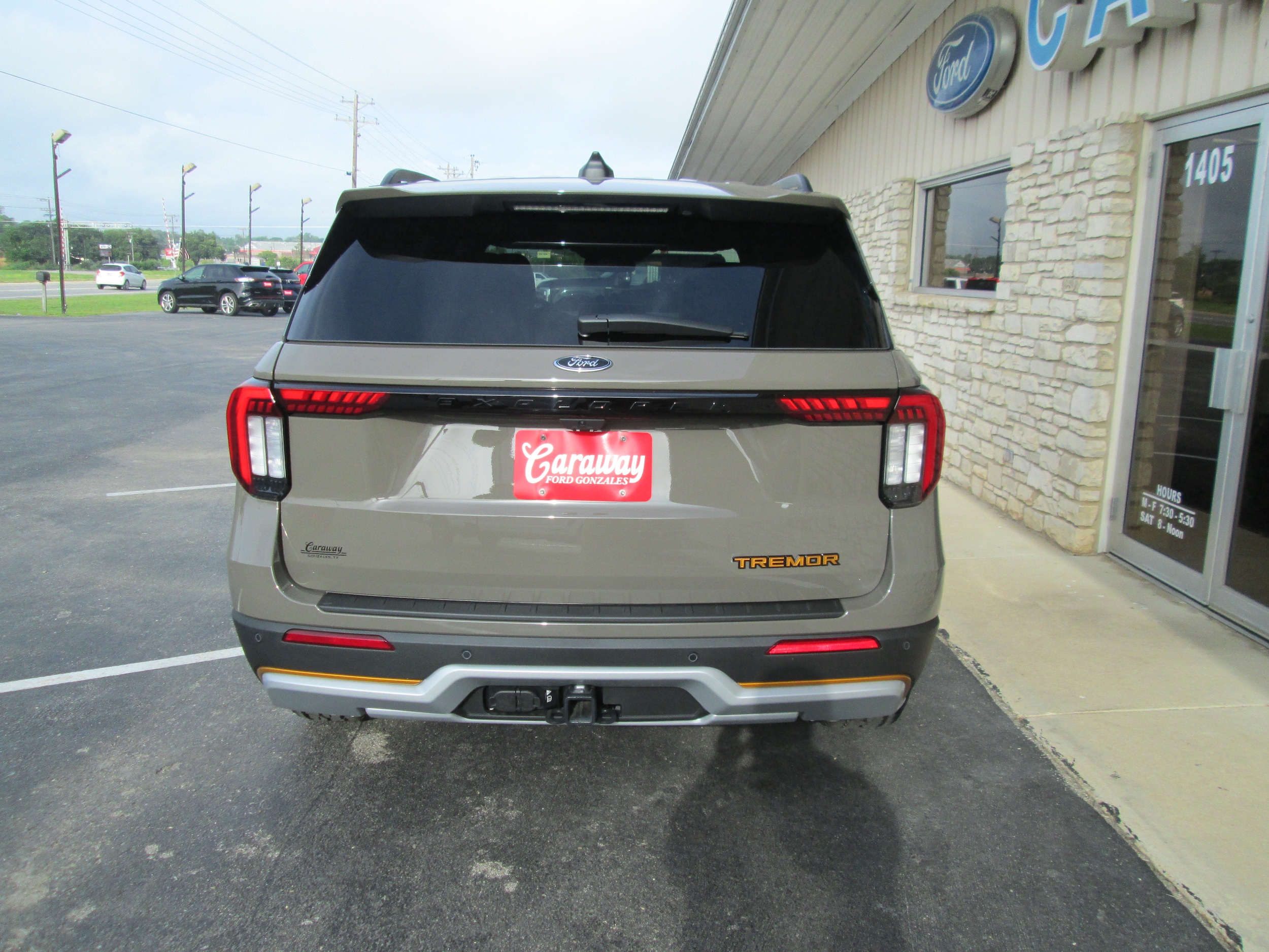 2026 Ford Explorer Tremor - Photo 8