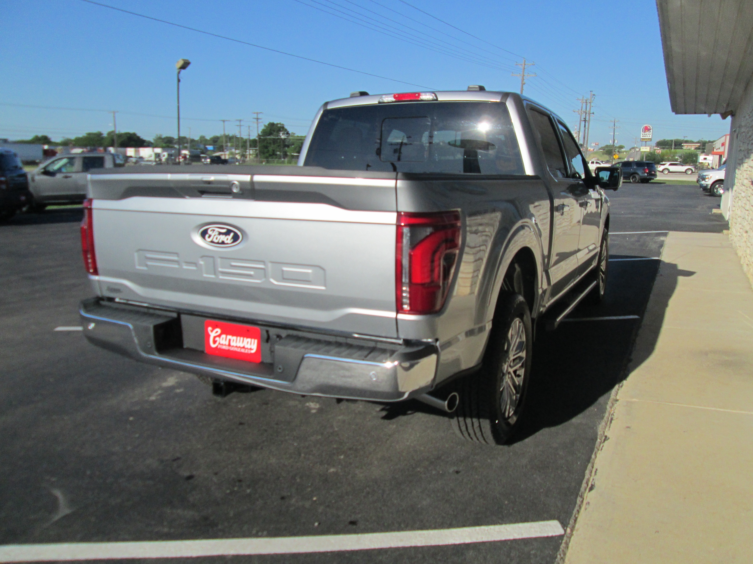 2025 Ford F-150 Lariat - Photo 7