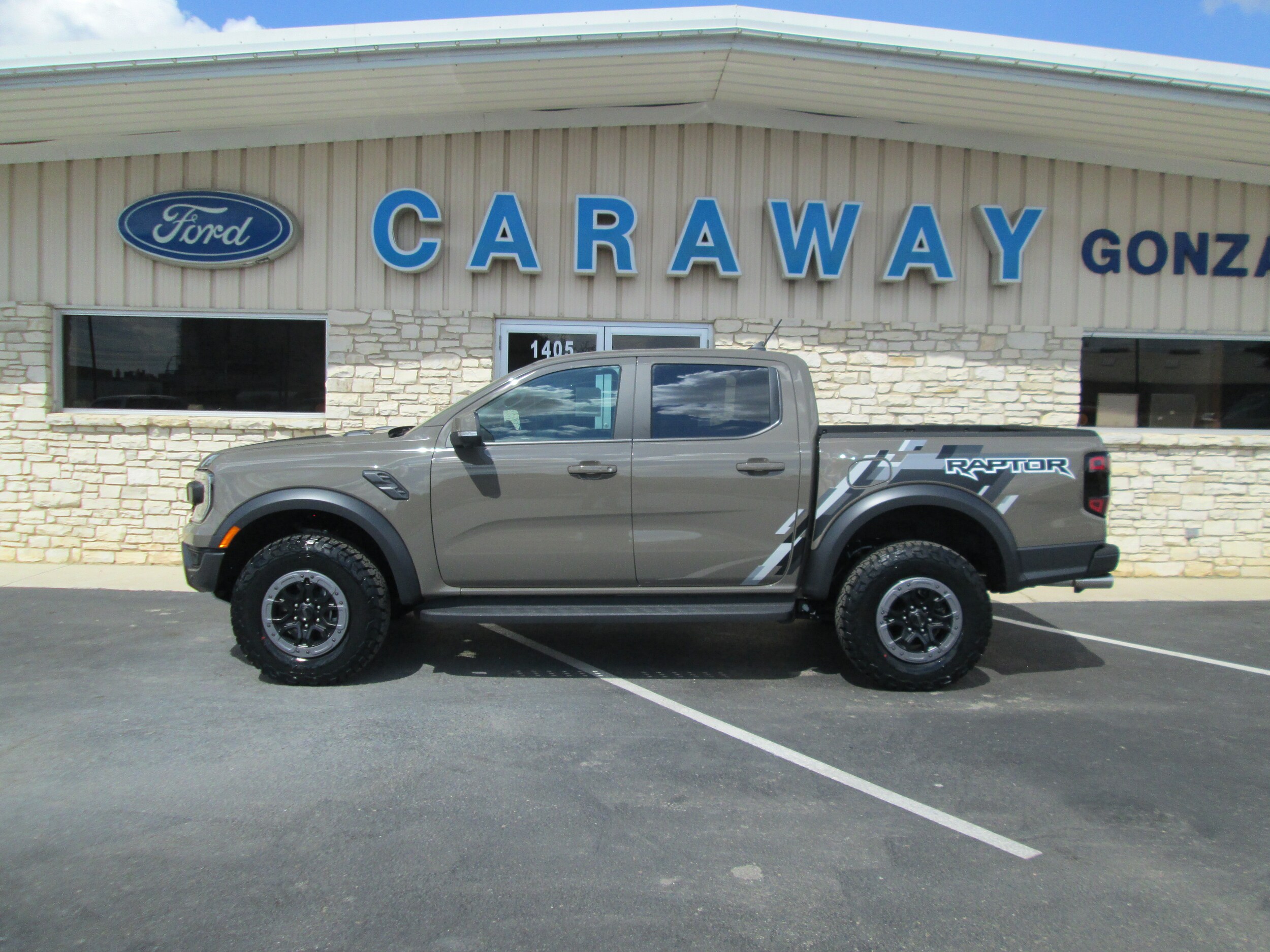 2025 Ford Ranger Raptor photo 2