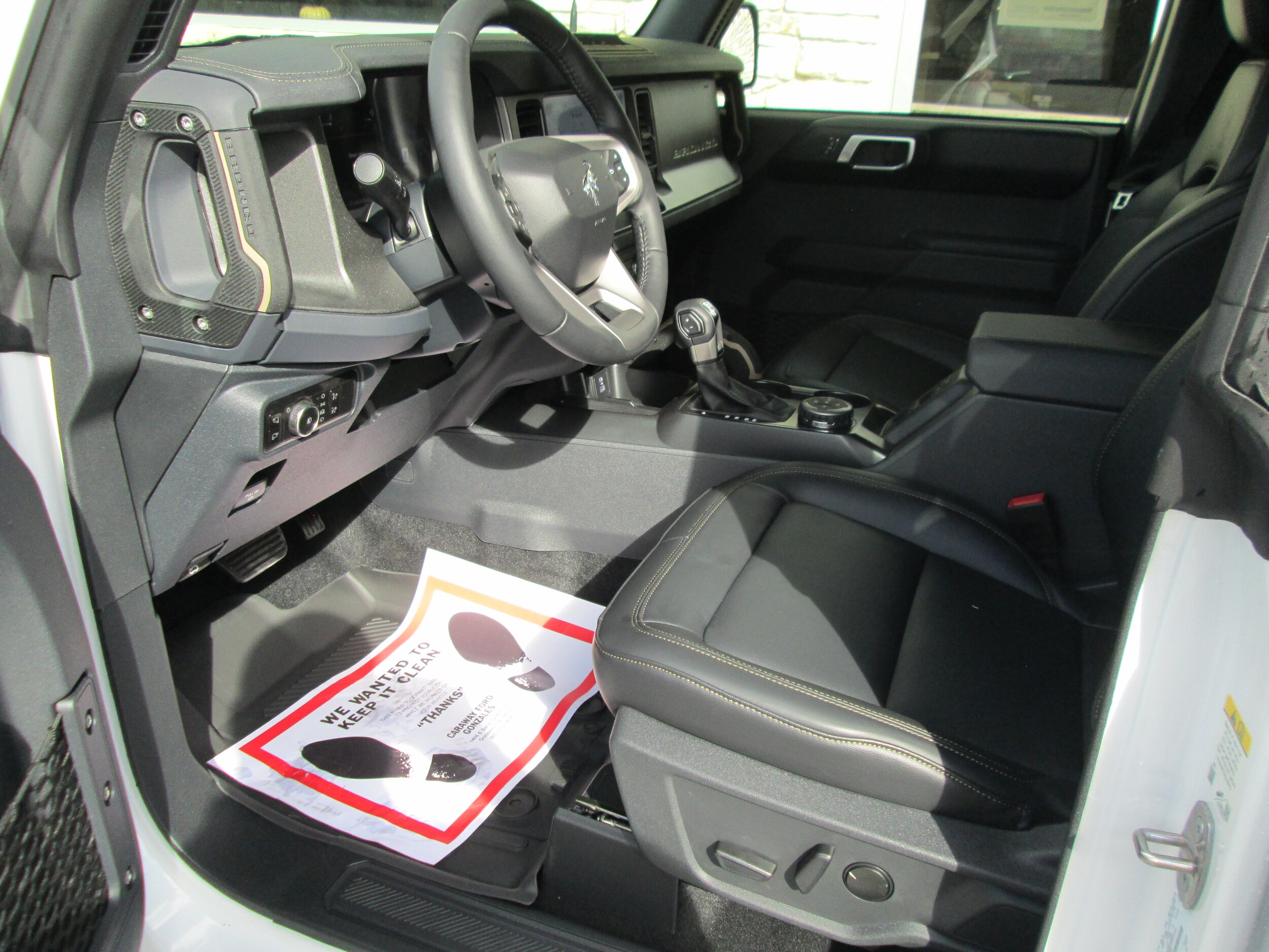 2025 Ford Bronco Badlands photo 3