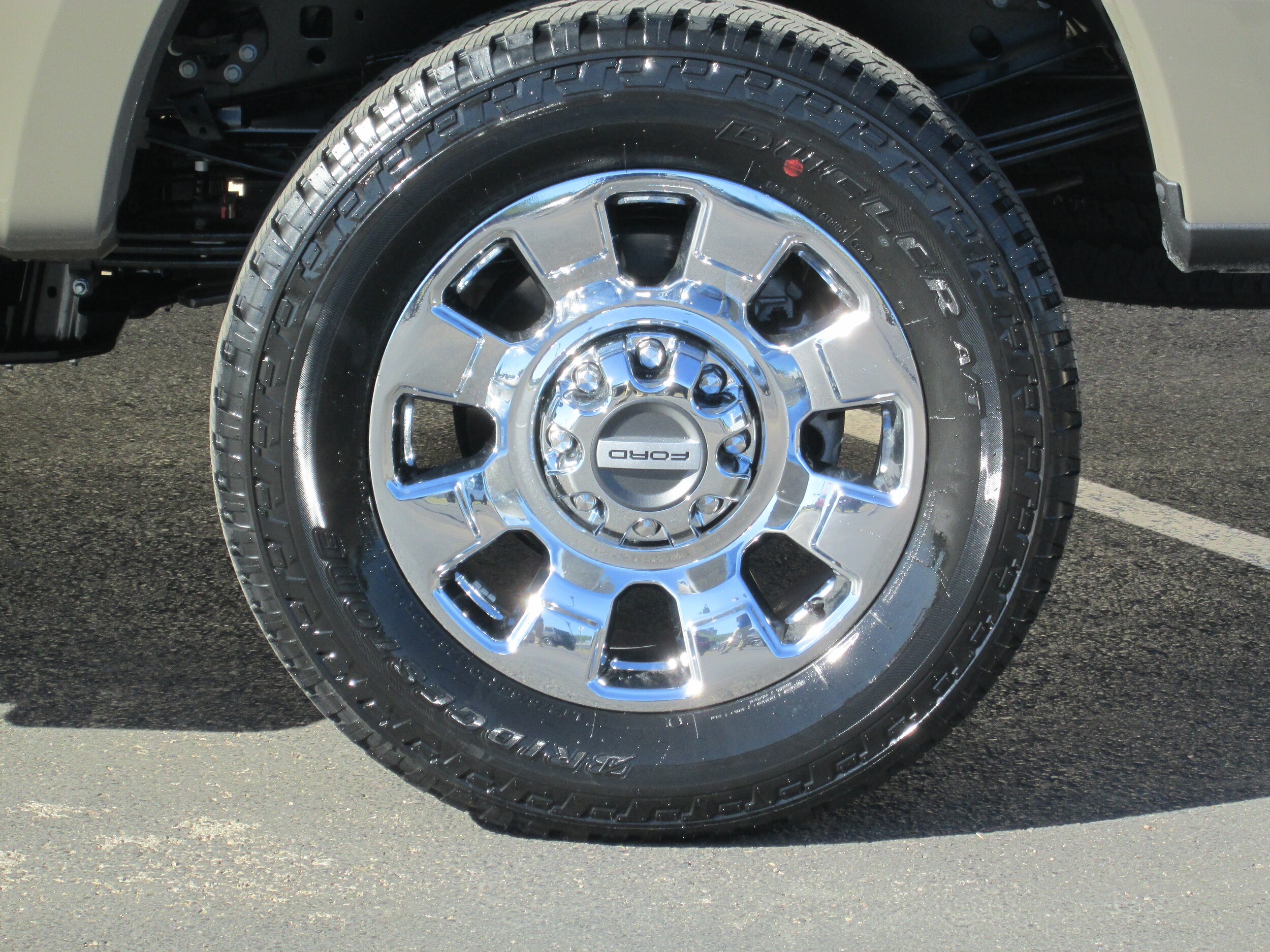 2026 Ford F-350 Lariat photo 3