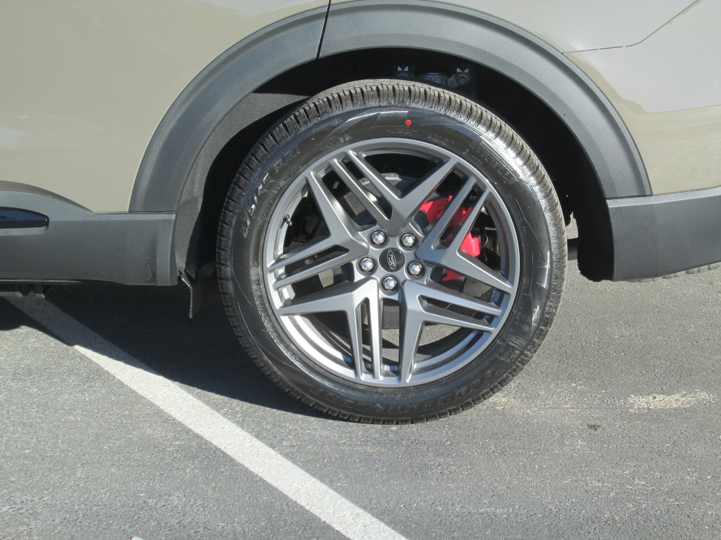 2026 Ford Explorer ST photo 2