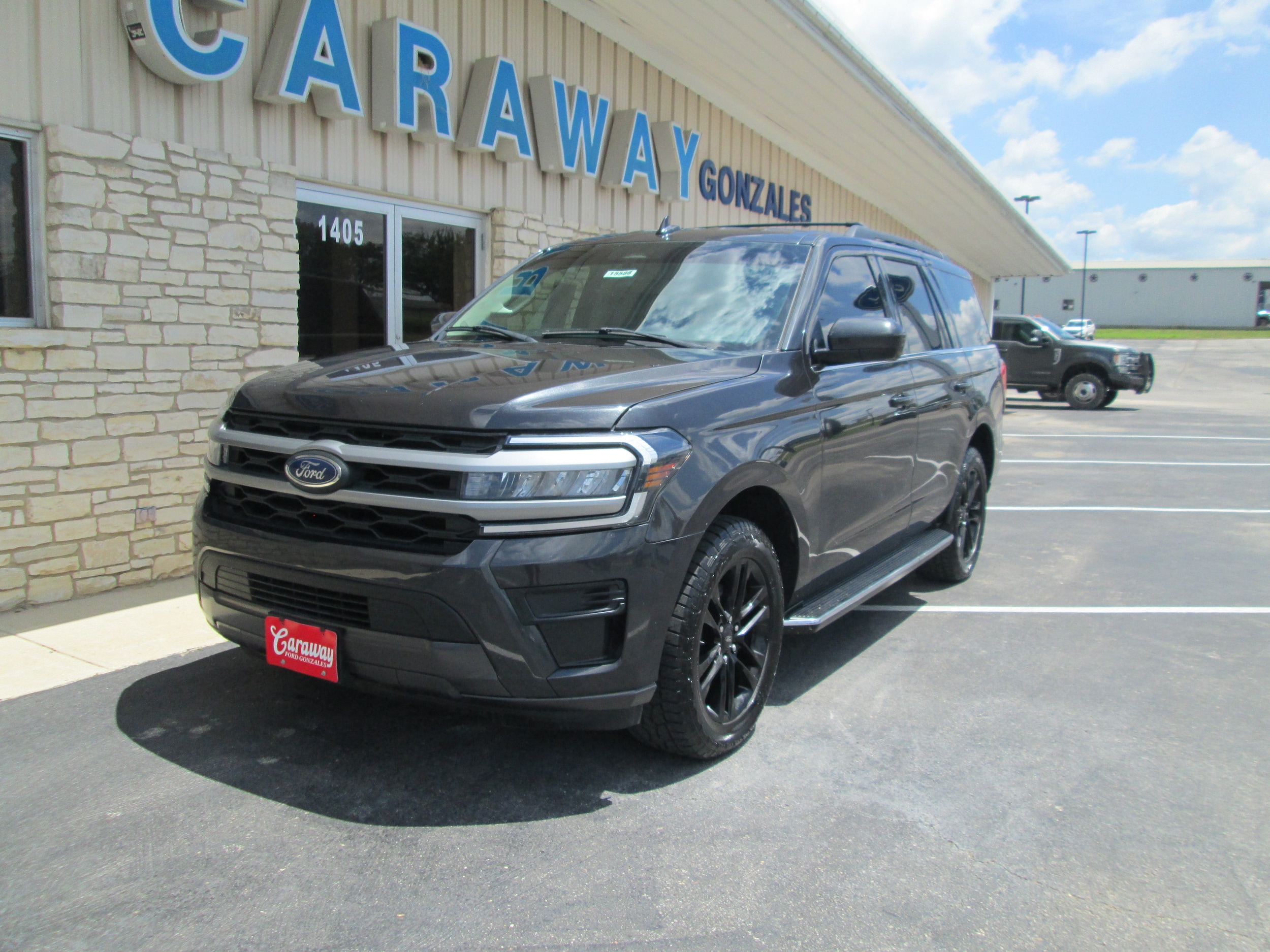 2023 Ford Expedition XLT's photo