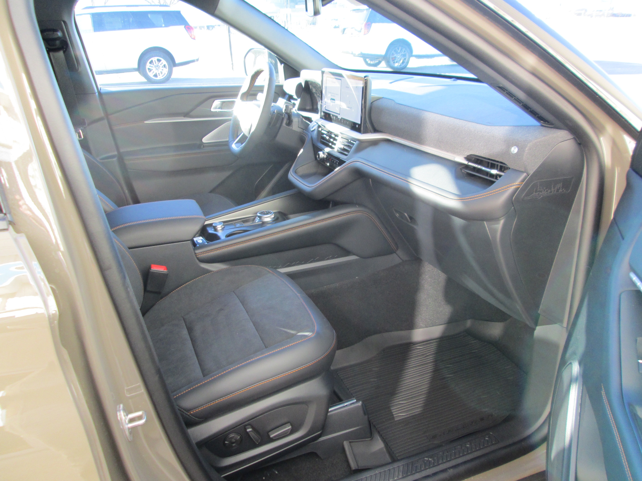 2026 Ford Explorer Tremor - Photo 6