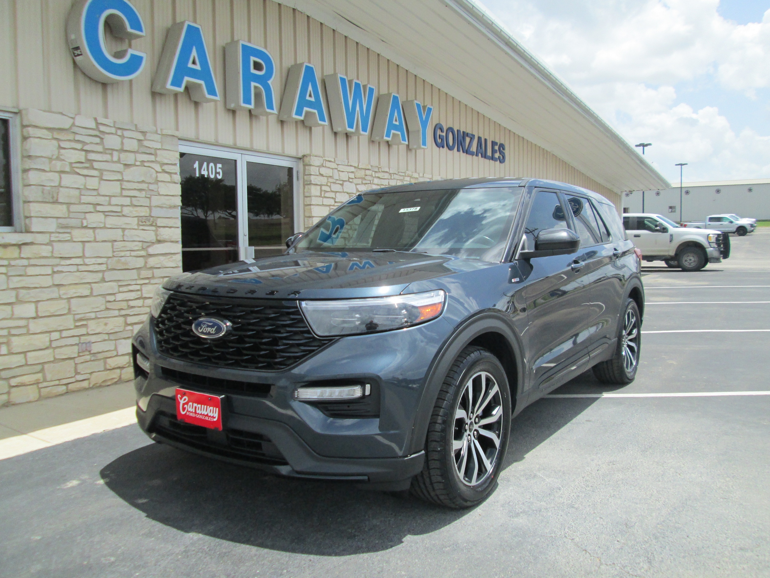 2022 Ford Explorer ST-LINE's photo