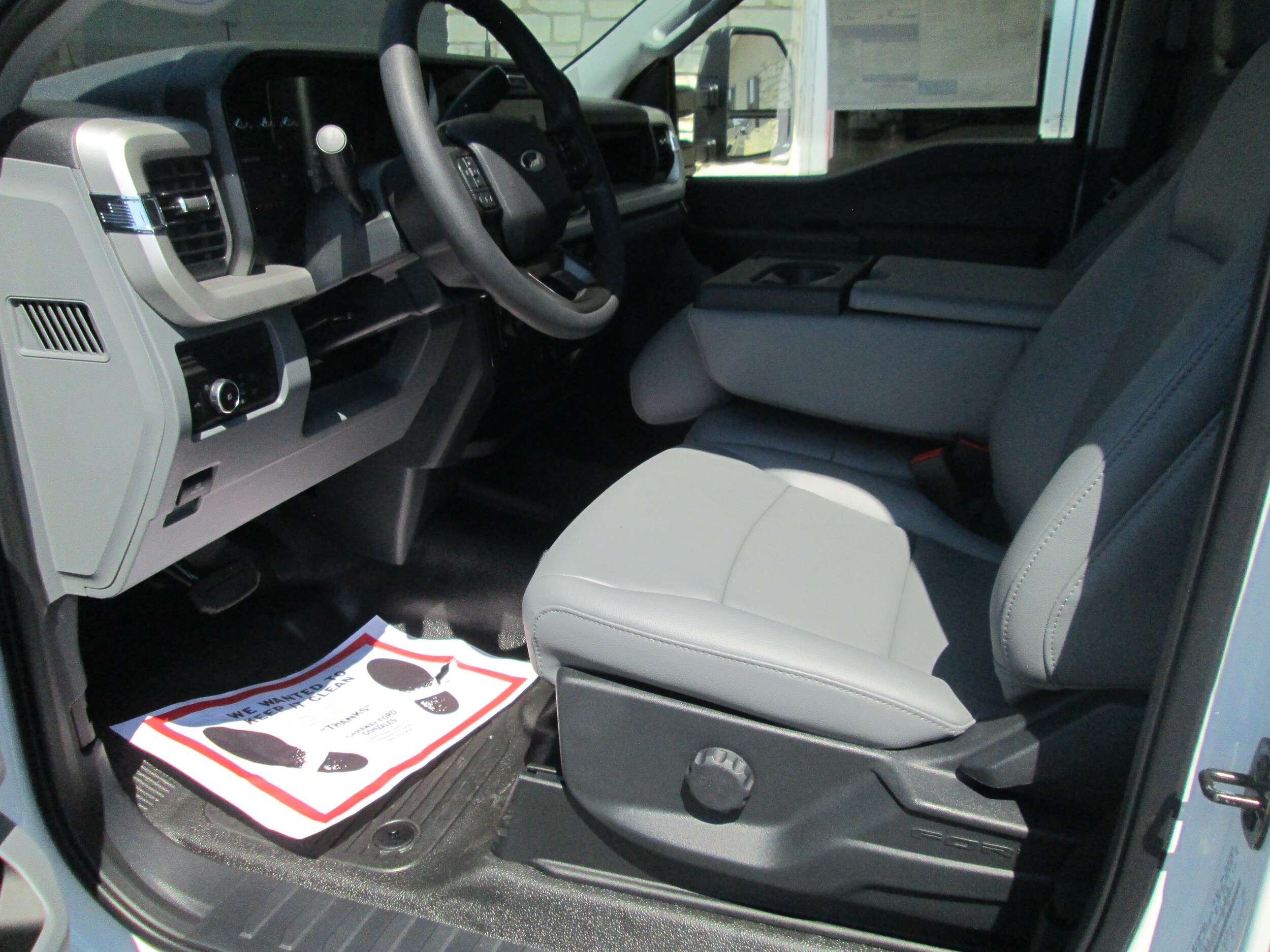 2026 Ford F-250 XL photo 4