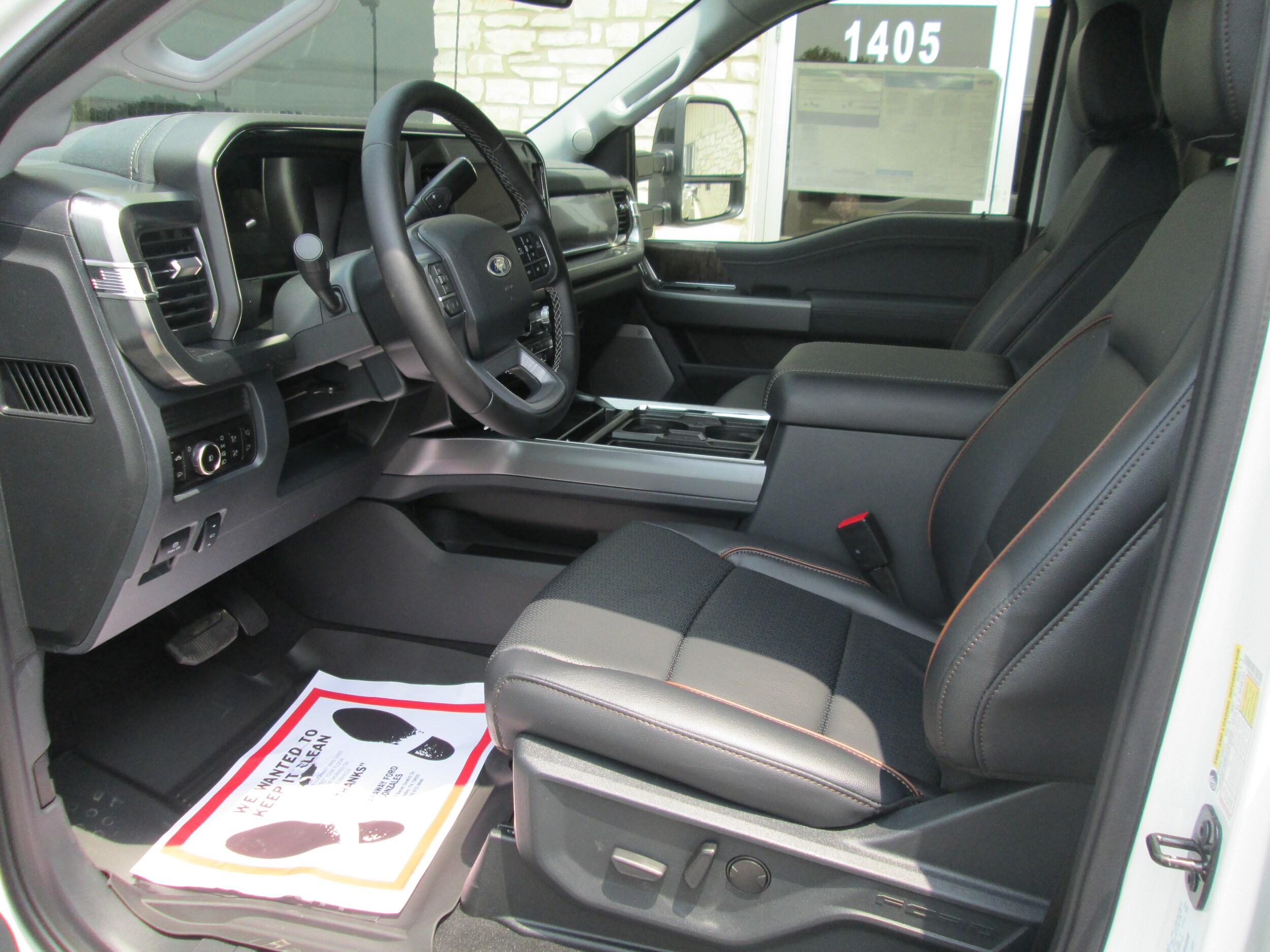 2025 Ford F-350 photo 4