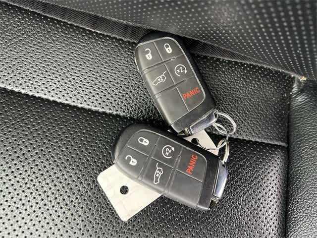 Thumbnail: 2023 Jeep Compass - 25