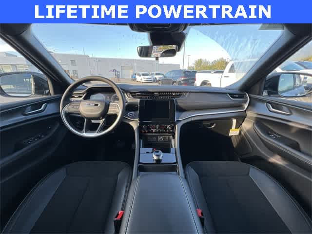 Thumbnail: 2025 Jeep Grand Cherokee - 14