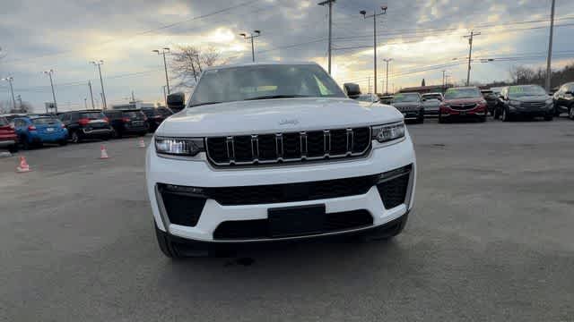 Thumbnail: 2026 Jeep Grand Cherokee - 3