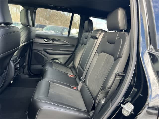 Thumbnail: 2025 Jeep Grand Cherokee - 17