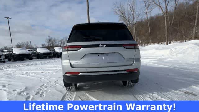 Thumbnail: 2026 Jeep Grand Cherokee - 7
