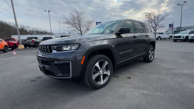 Thumbnail: 2026 Jeep Grand Cherokee - 4