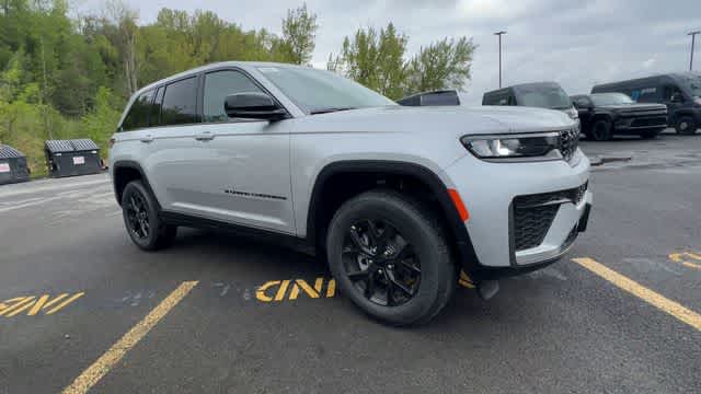 Thumbnail: 2026 Jeep Grand Cherokee - 2